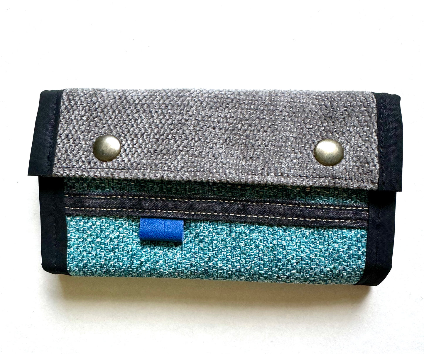 Tobacco pouch
