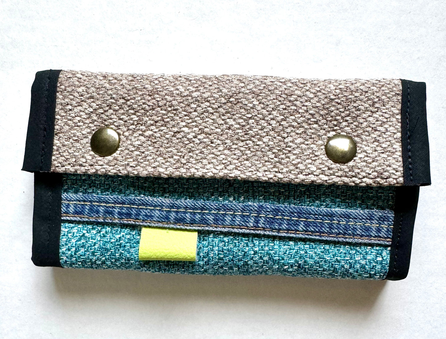 Tobacco pouch