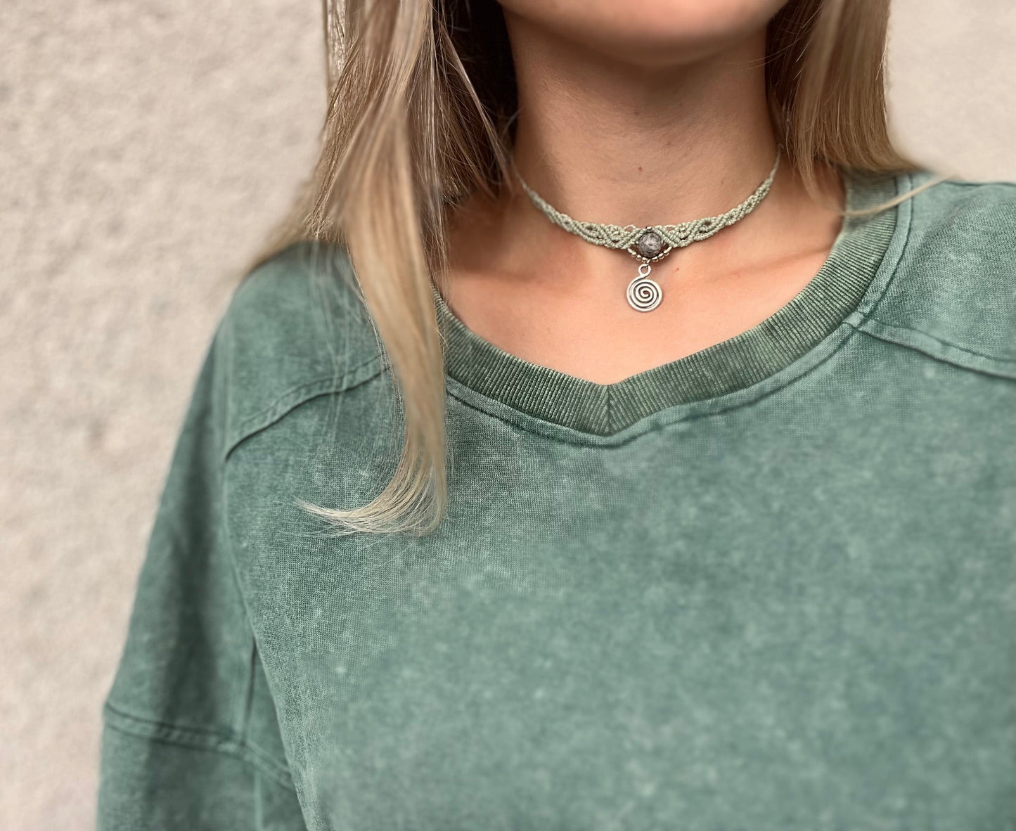 Ogrlica s kristalom Sivi jaspis