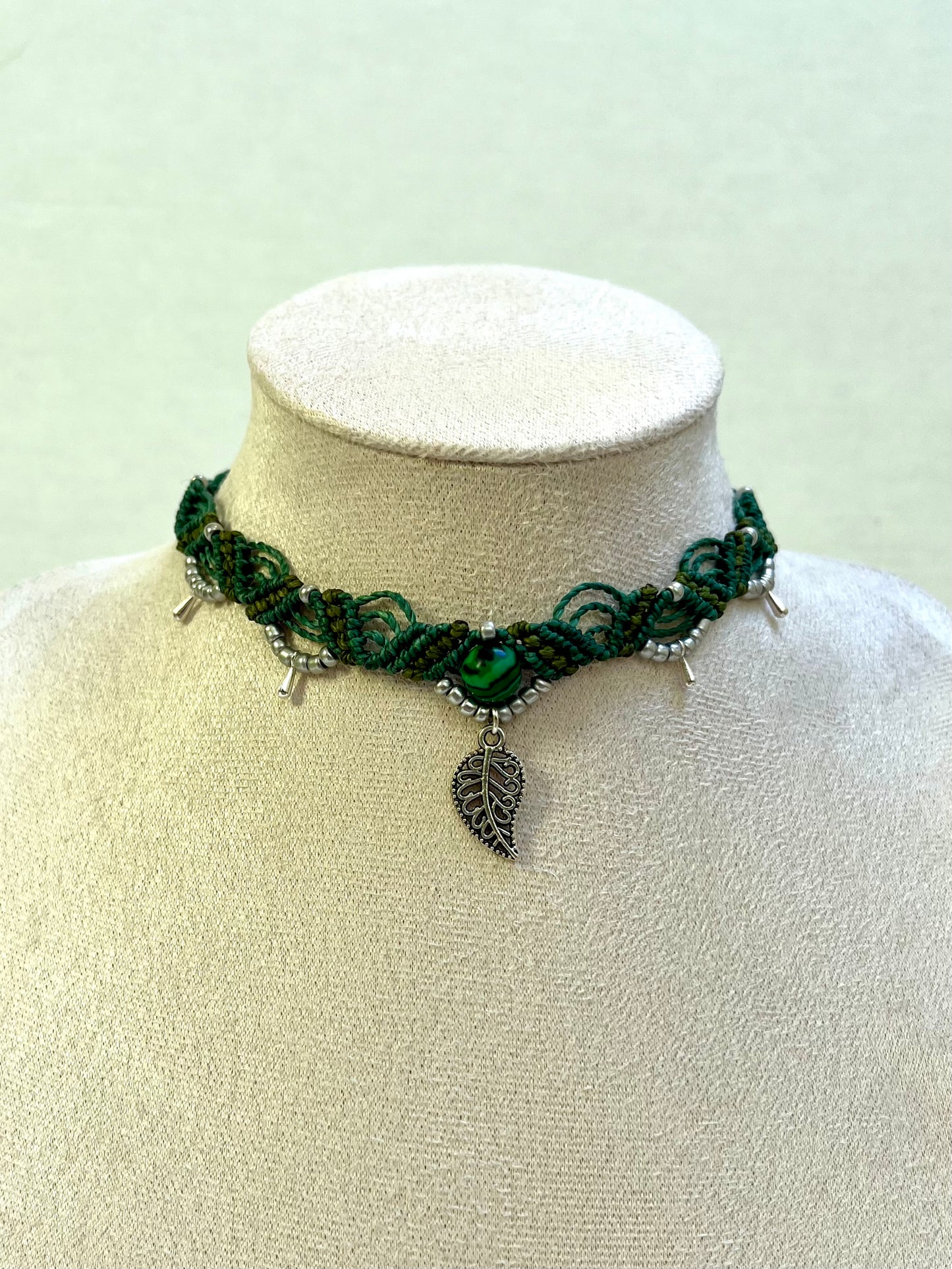 Malachite crystal choker