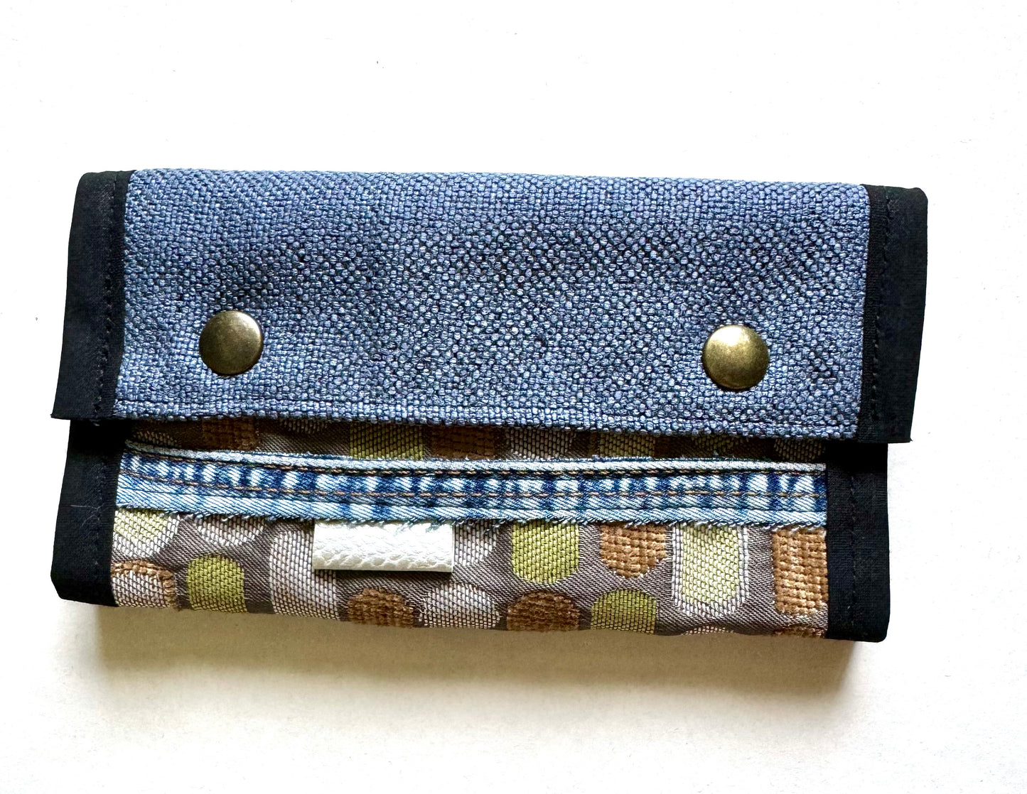 Tobacco pouch