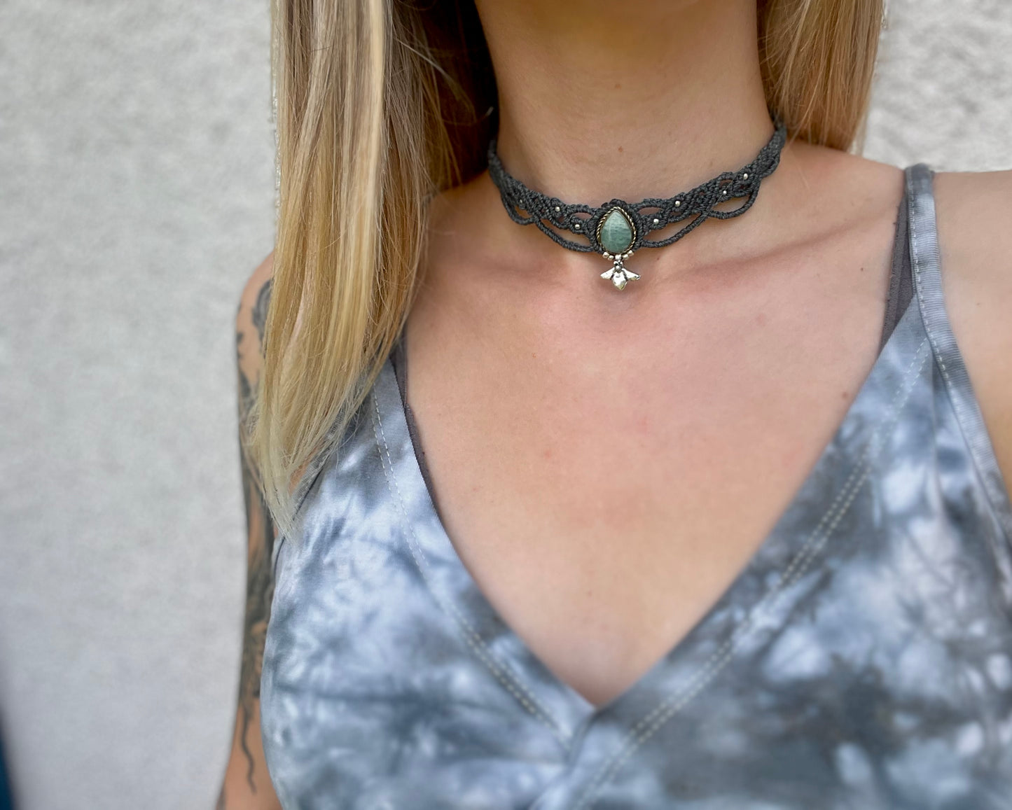 Choker necklace with Amazonite crystal