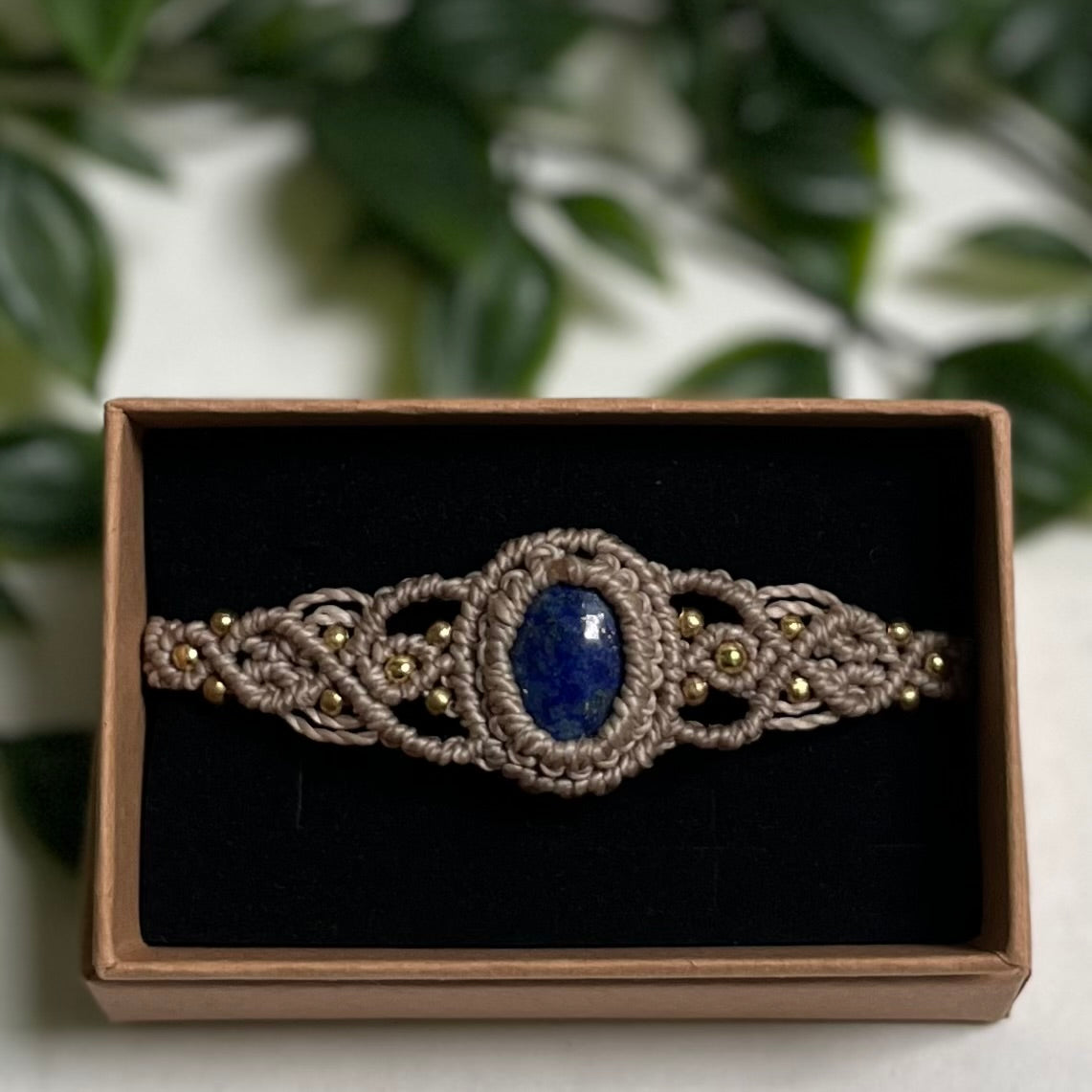 Zapestnica s kristalom Lapis lazuli