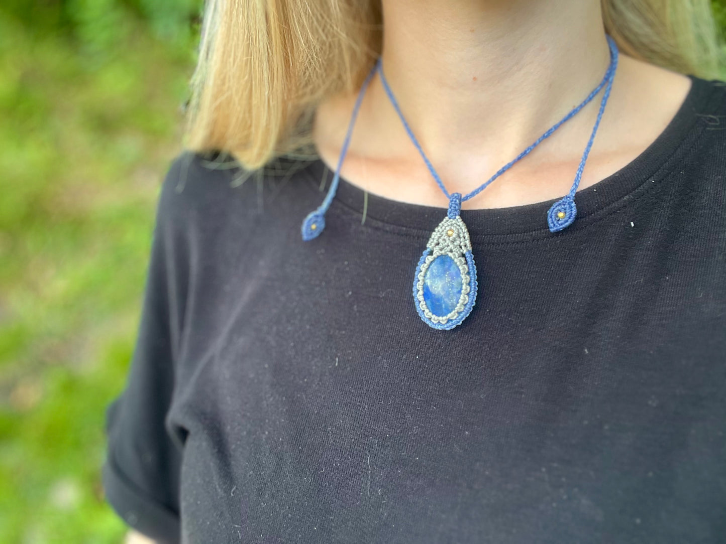Amulet s kristalom Lapis lazuli