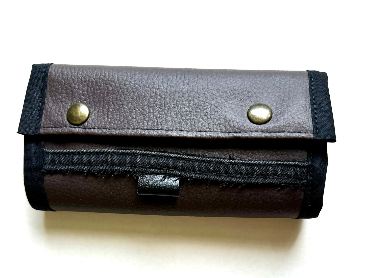 Tobacco pouch