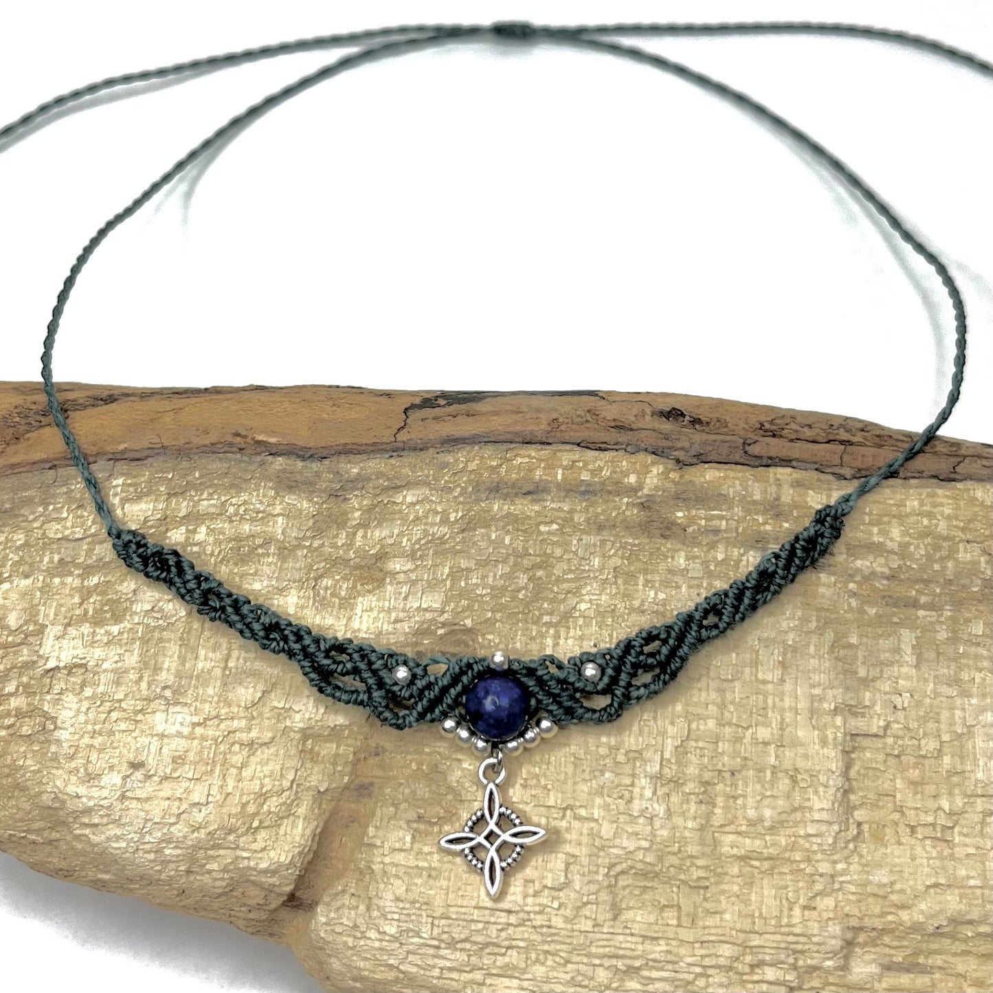 Ogrlica s kristalom Lapis lazuli