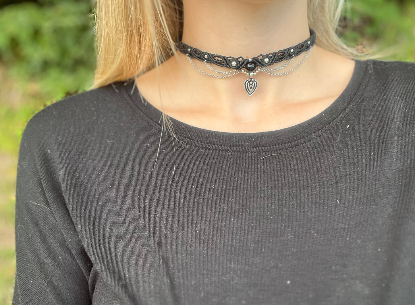 Choker s kristalom Črni ahat