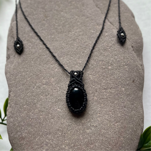 Amulet s kristalom Oniks