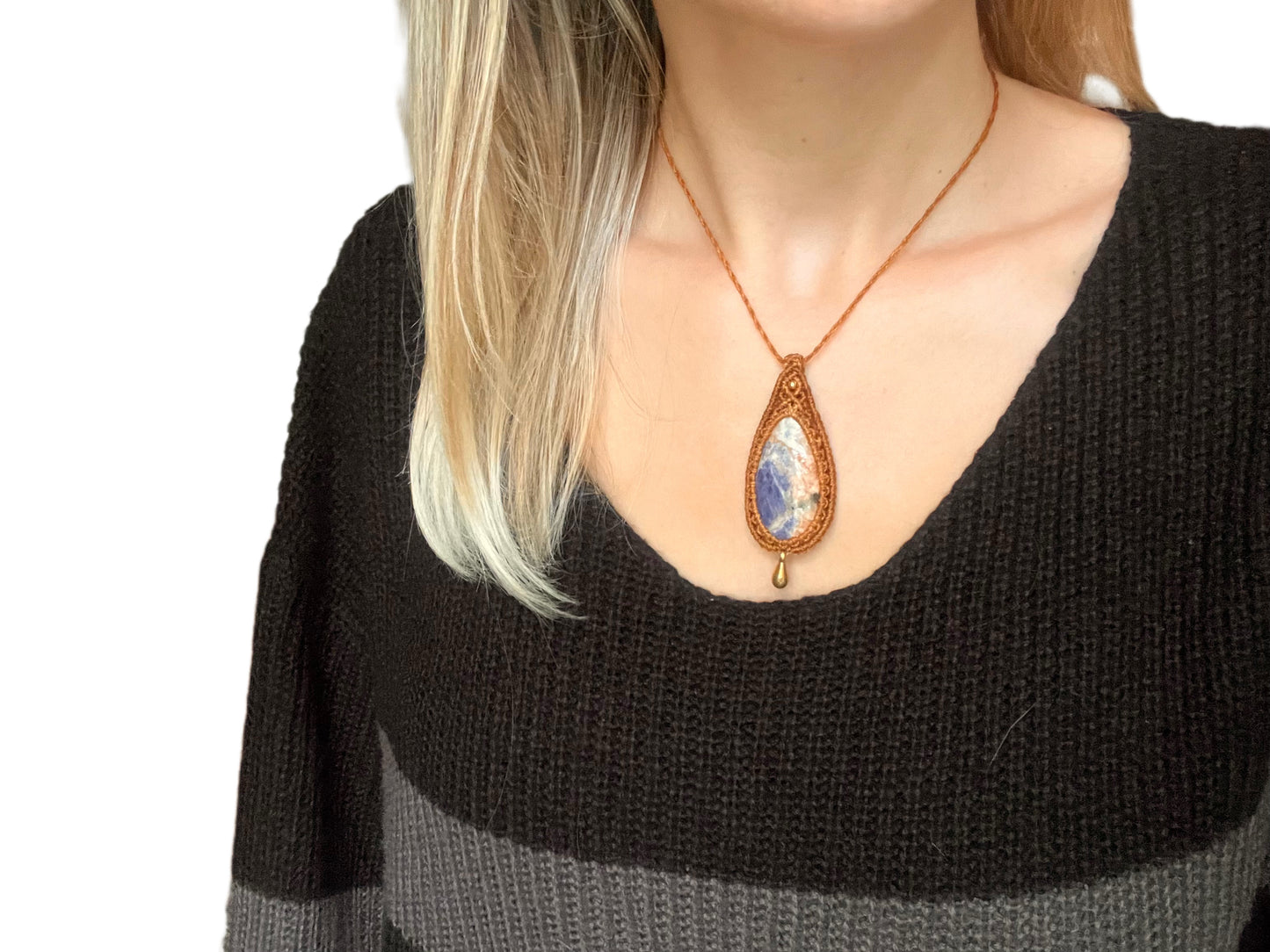 Amulet s kristalom Sodalit