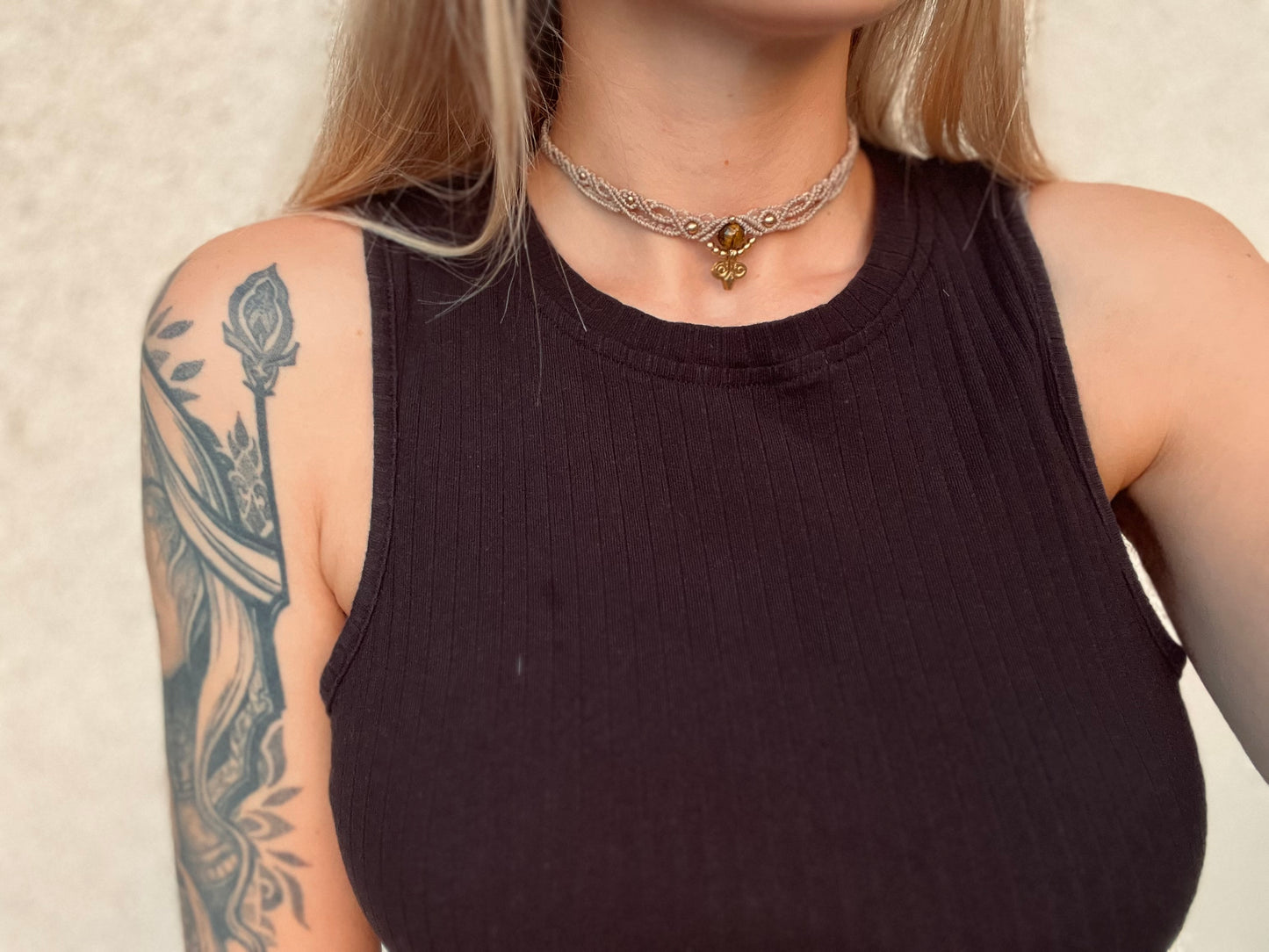 Choker s kristalom Tigrovo oko