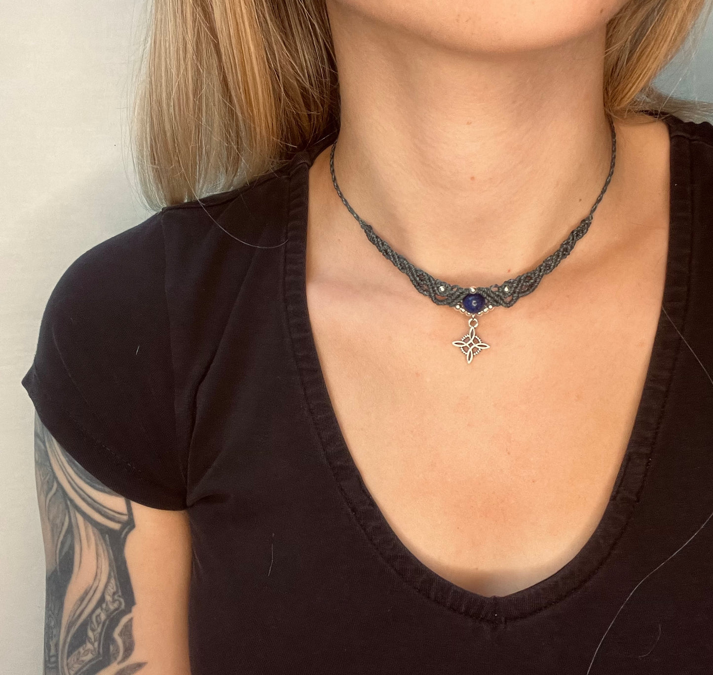 Ogrlica s kristalom Lapis lazuli